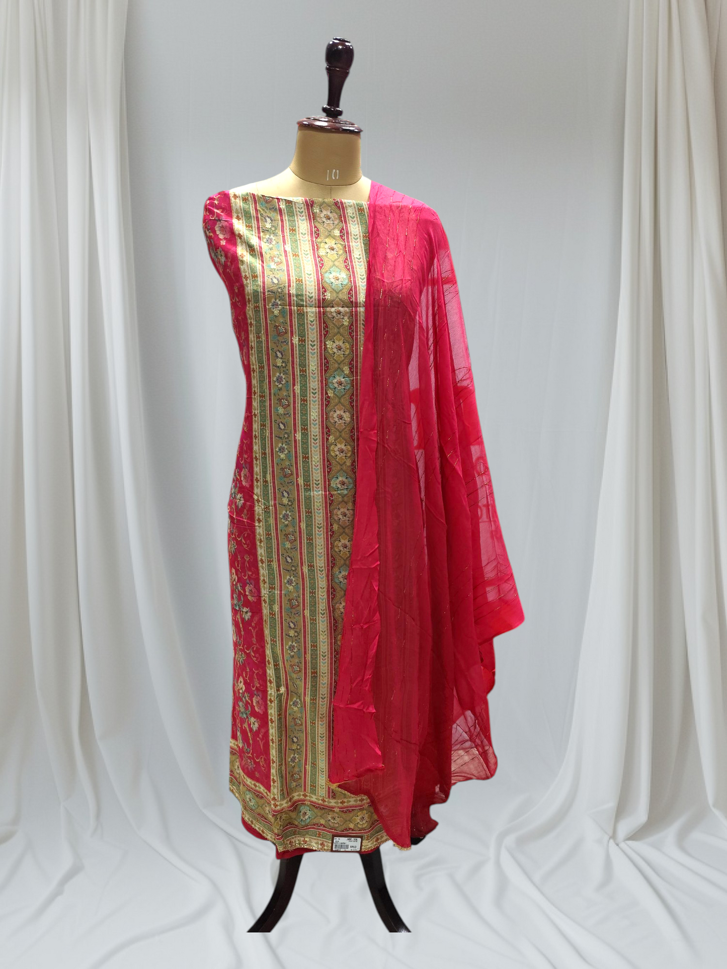Elegant Muslin Cotton Suit With Dupatta