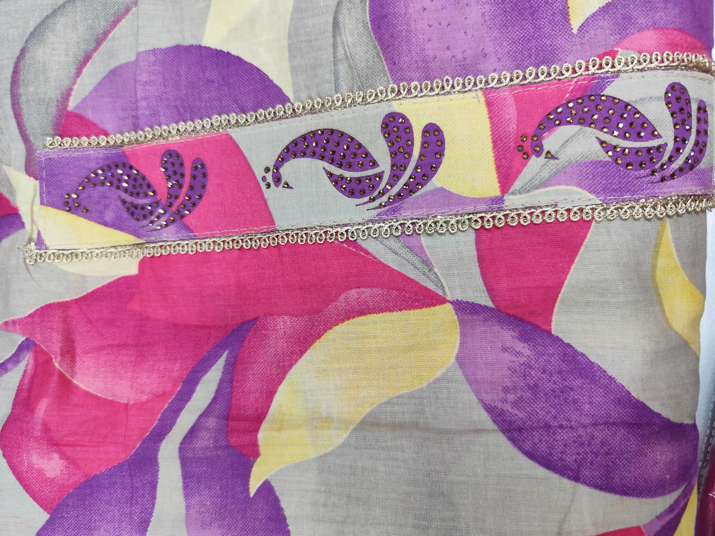 PRINTED FLORAL UNSTITCHED WITH COTTON PURE PATTI WORK SUIT