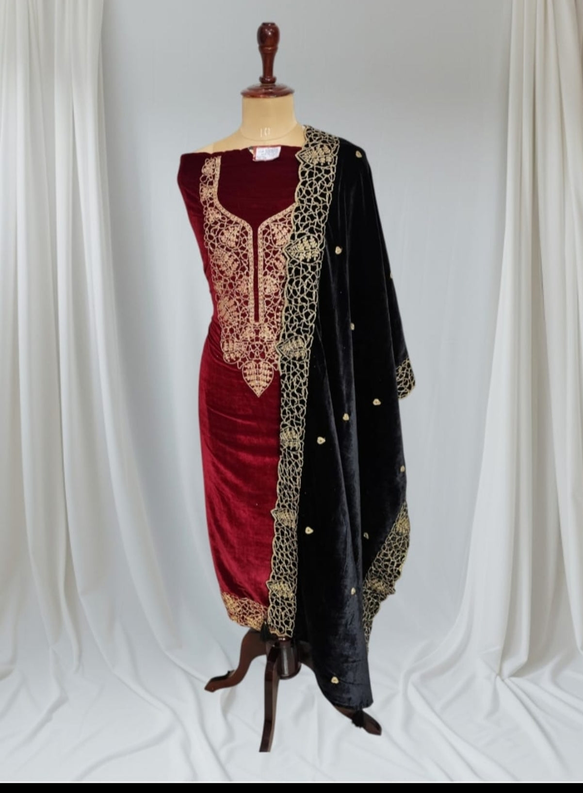 Premium Digital Velvet Designer 2 Side dupatta Unstitched Suit