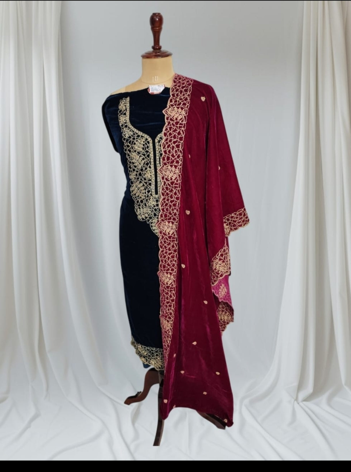 Premium Digital Velvet Designer 2 Side dupatta Unstitched Suit