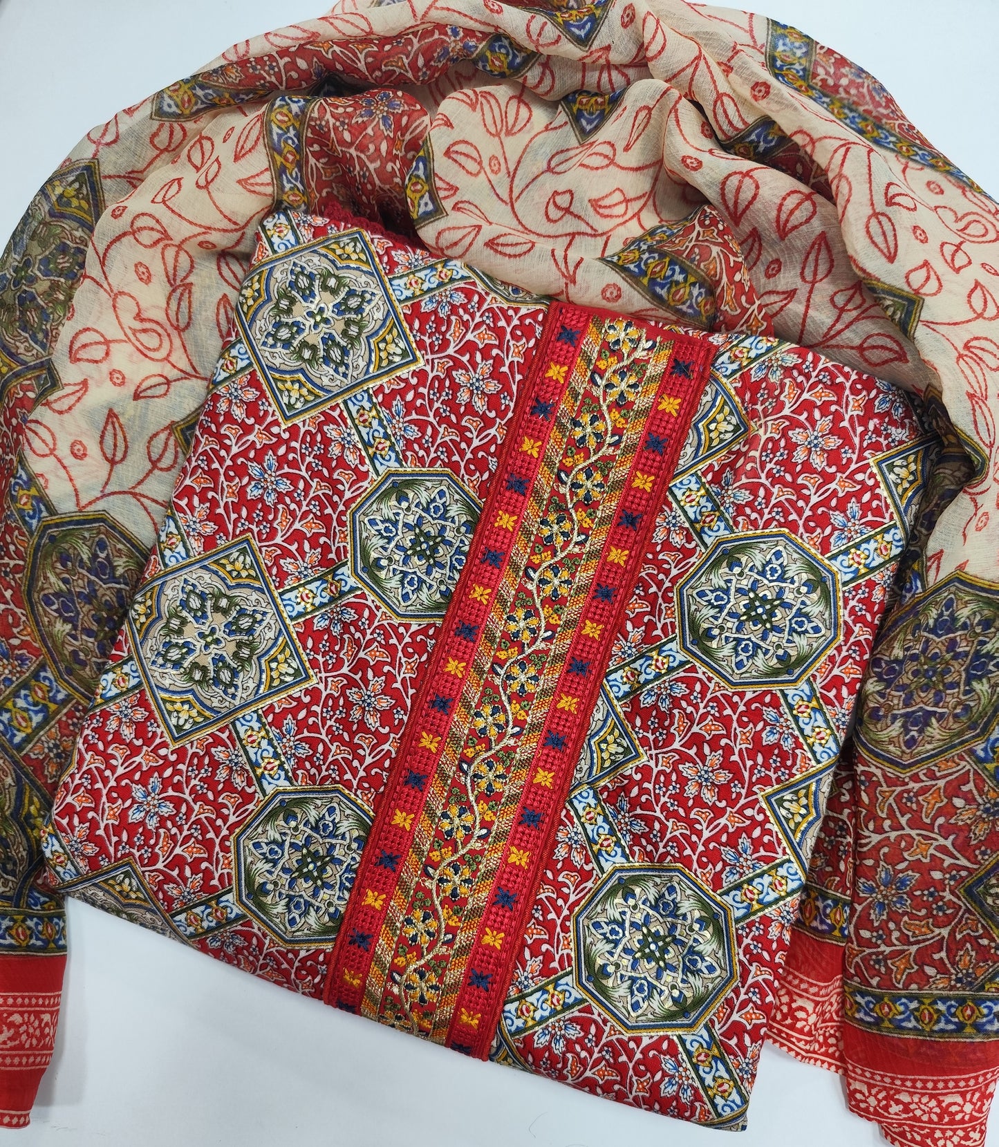 Reyon Cotton Suit